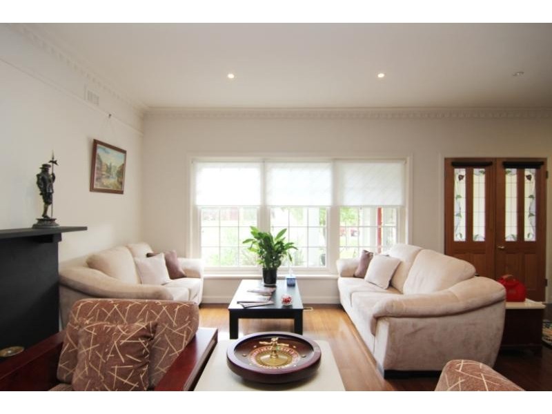 1234 Old Burke Road KEW EAST 3102, Kew East VIC 3102