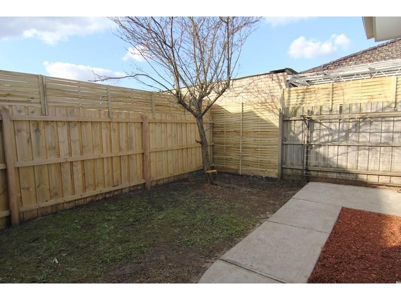 2/20  Orchard  Street GLEN WAVERLEY 3150, Glen Waverley VIC 3150
