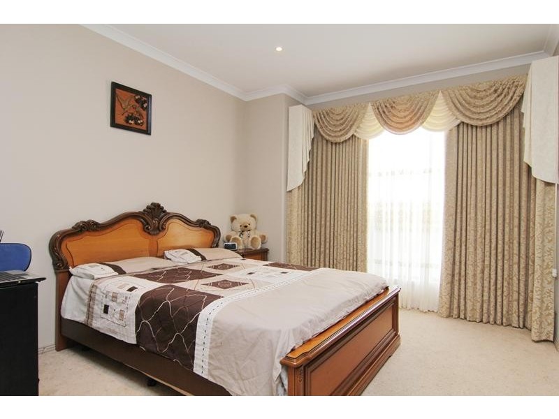 1A Rowitta Drive GLEN WAVERLEY 3150, Glen Waverley VIC 3150