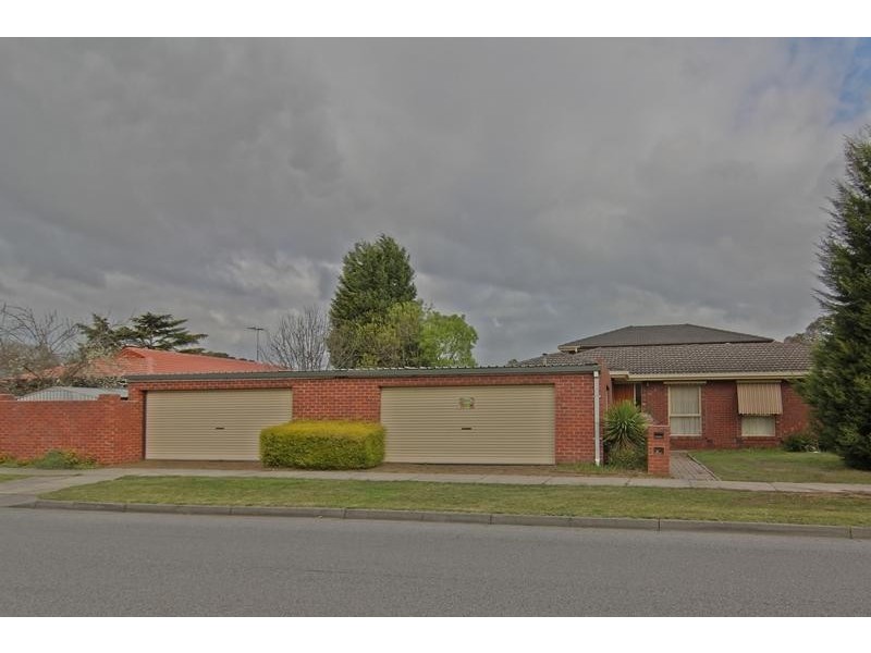 20 Adamson Drive ENDEAVOUR HILLS 3802, Endeavour Hills VIC 3802