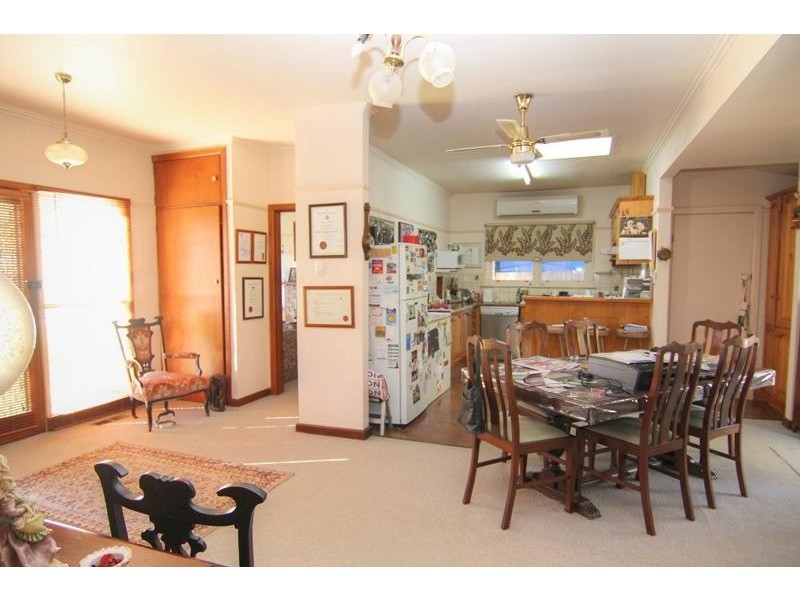 26 Charlton  Street MOUNT WAVERLEY 3149, Mount Waverley VIC 3149