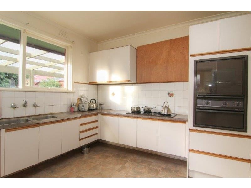 37 Cappella Court GLEN WAVERLEY 3150, Glen Waverley VIC 3150