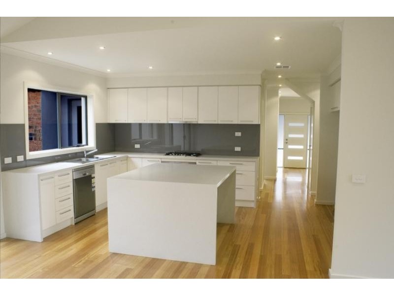 9 St Johns Wood Road MOUNT WAVERLEY 3149, Mount Waverley VIC 3149