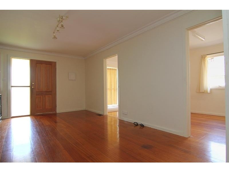 23 Leonie Avenue MOUNT WAVERLEY 3149, Mount Waverley VIC 3149
