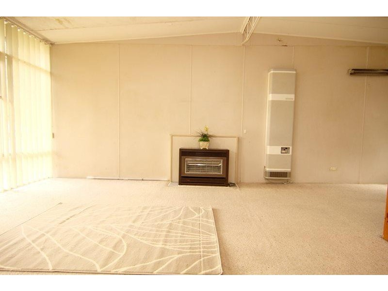 27 Garrisson Drive, Glen Waverley VIC 3150