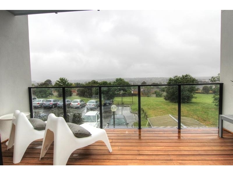 1 Magnolia Walk, Burwood VIC 3125