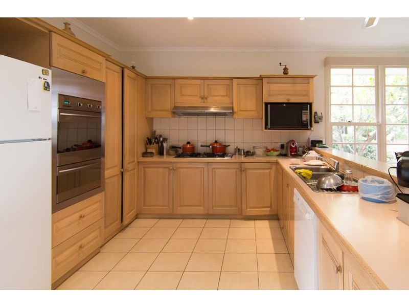 311 Gallaghers Road, Glen Waverley VIC 3150