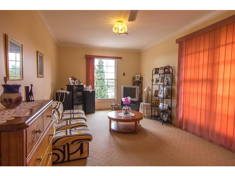 311 Gallaghers Road, Glen Waverley VIC 3150