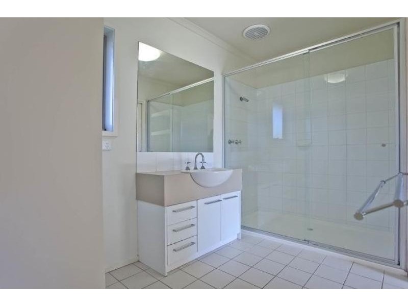 8/3 Keylana Boulevard, Mount Waverley VIC 3149