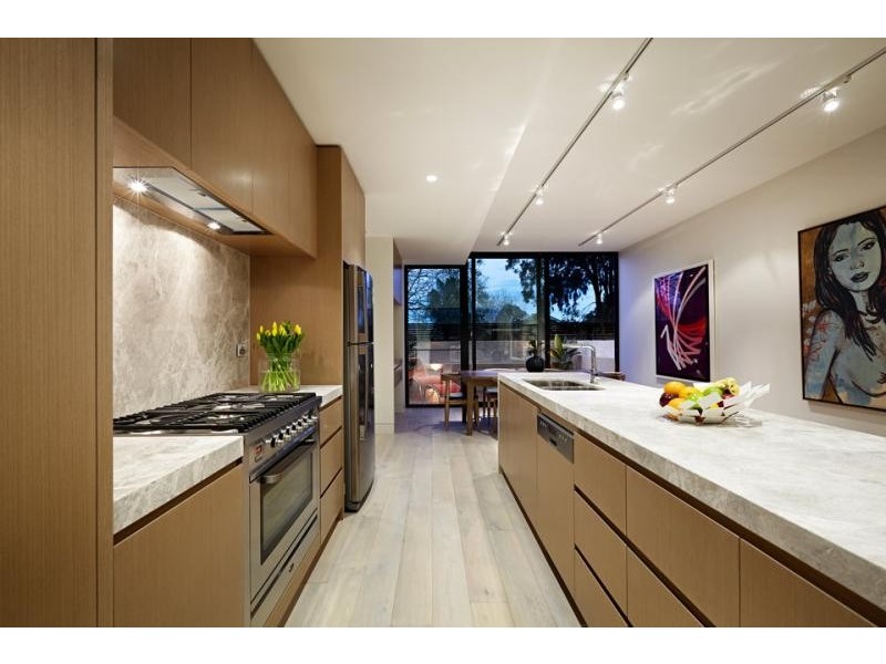 2/12c Spring Road, Malvern VIC 3144
