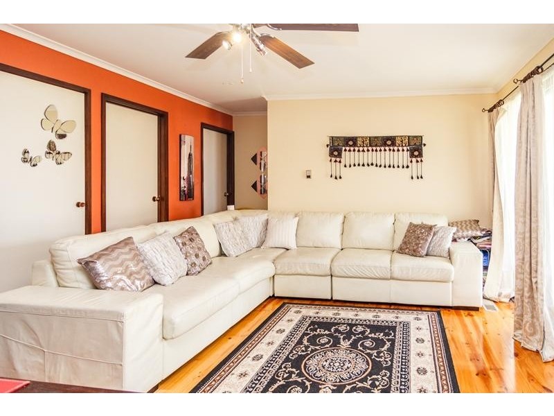 36 Nettle Drive, Hallam VIC 3803