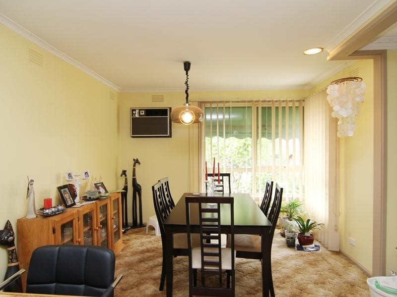 8 Rangoon Court, Mulgrave VIC 3170