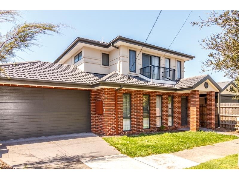 13 Oleanda Crescent, Nunawading VIC 3131