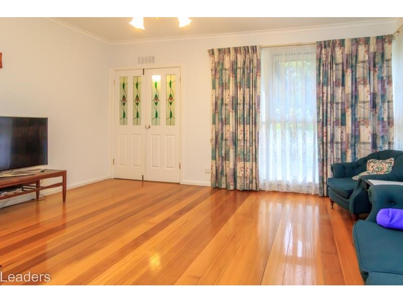 14 Knaith Road, Ringwood East VIC 3135