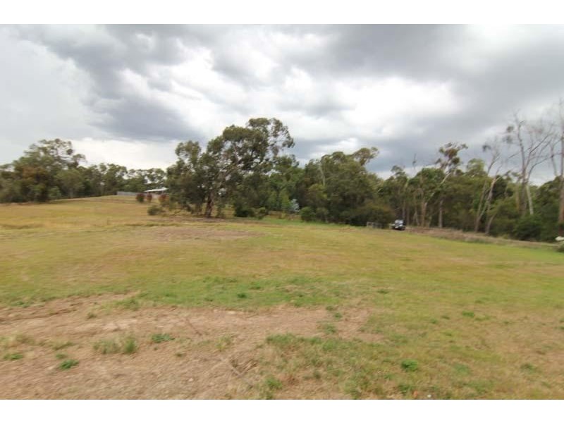 70 Stanton Grove, Lilydale VIC 3140