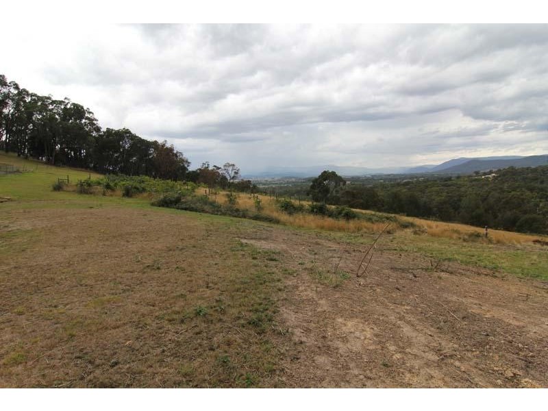 70 Stanton Grove, Lilydale VIC 3140