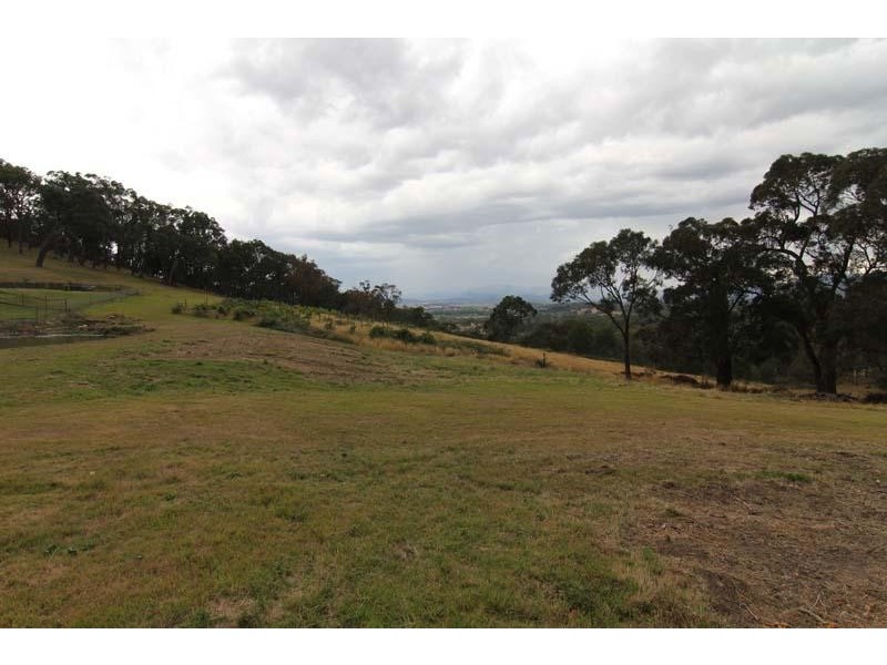 70 Stanton Grove, Lilydale VIC 3140