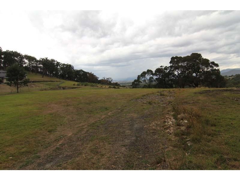 70 Stanton Grove, Lilydale VIC 3140