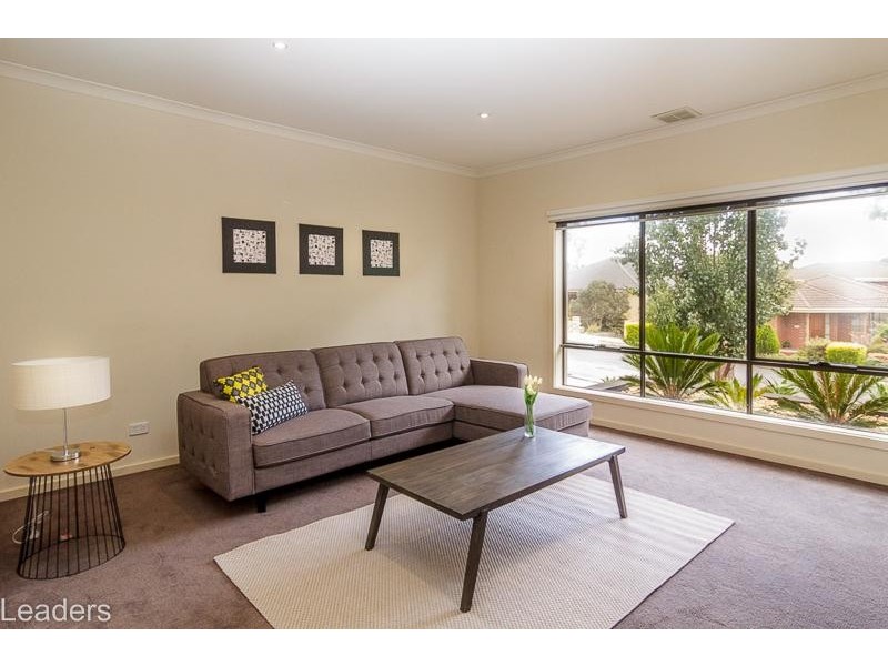 9 St Johns Wood Road, Mount Waverley VIC 3149