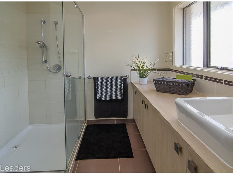 9 St Johns Wood Road, Mount Waverley VIC 3149