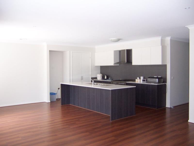 11 Snowsill Circuit, Point Cook VIC 3030
