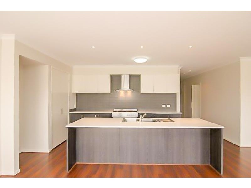 11 Snowsill Circuit, Point Cook VIC 3030