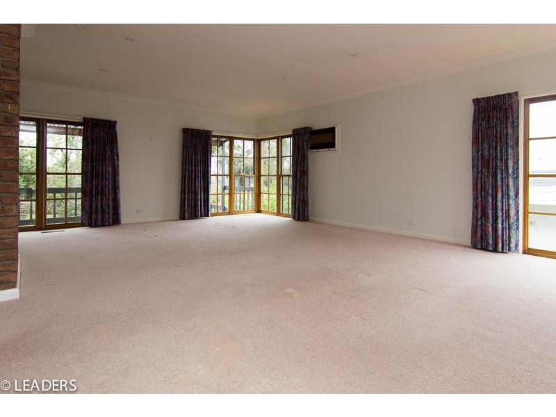 31 Charlotte Street, Glen Waverley VIC 3150