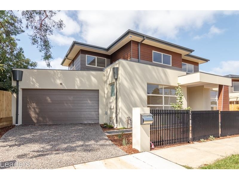 1/2 Adams Avenue, Glen Waverley VIC 3150