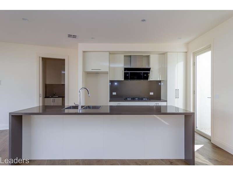 1/2 Adams Avenue, Glen Waverley VIC 3150