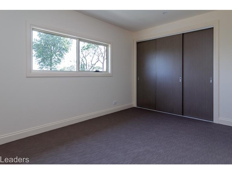 1/2 Adams Avenue, Glen Waverley VIC 3150