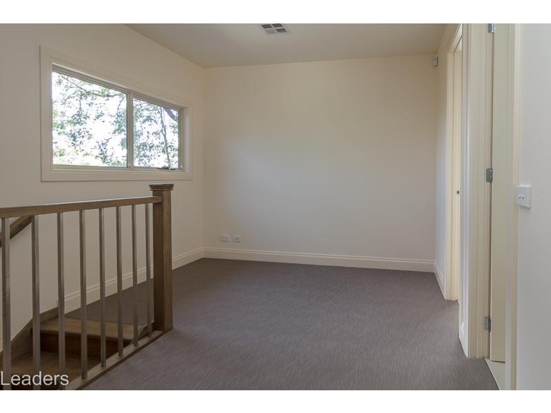 1/2 Adams Avenue, Glen Waverley VIC 3150