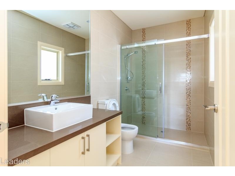 2/2 Adams  Avenue, Glen Waverley VIC 3150