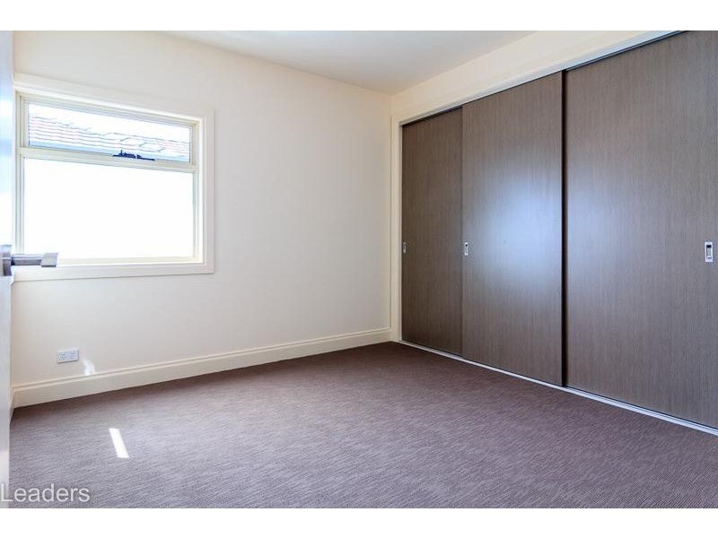 2/2 Adams  Avenue, Glen Waverley VIC 3150