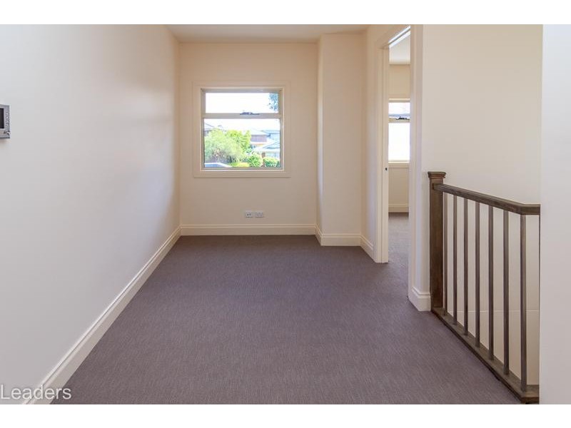 2/2 Adams  Avenue, Glen Waverley VIC 3150