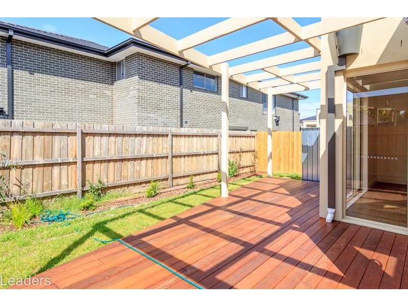 2/2 Adams  Avenue, Glen Waverley VIC 3150