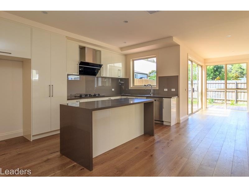 3/2 Adams  Avenue, Glen Waverley VIC 3150