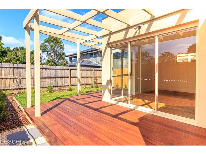3/2 Adams  Avenue, Glen Waverley VIC 3150