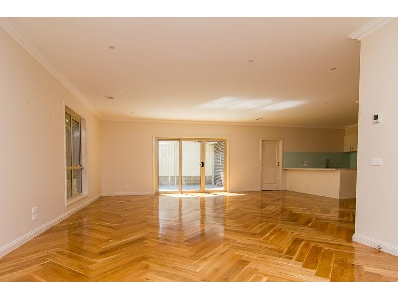 1/36 Pepperell Avenue, Glen Waverley VIC 3150