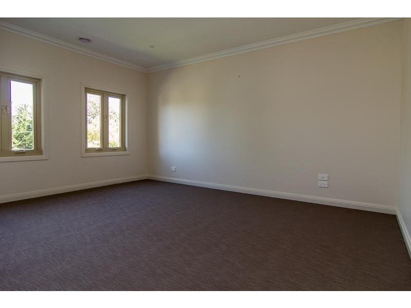 1/36 Pepperell Avenue, Glen Waverley VIC 3150