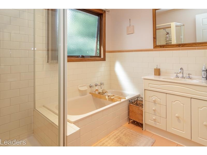 20 Canova Drive, Glen Waverley VIC 3150