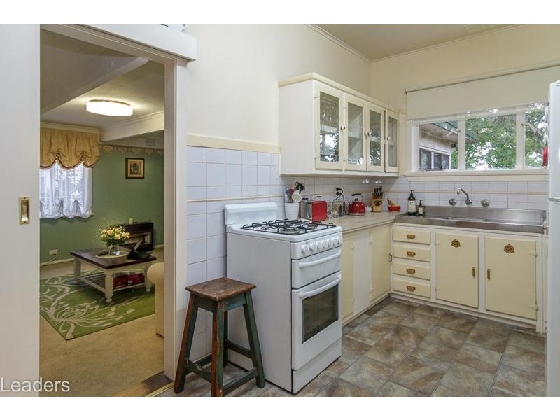 6 McKeon Road, Mitcham VIC 3132