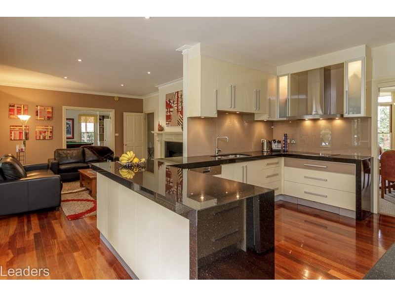 41 Campbell  Street, Glen Waverley VIC 3150