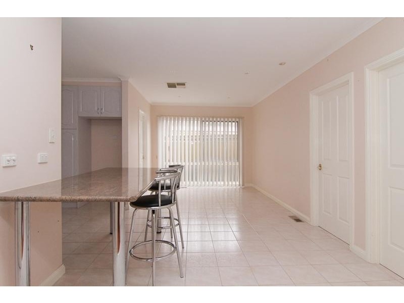 2/84 Leeds Road, Mount Waverley VIC 3149