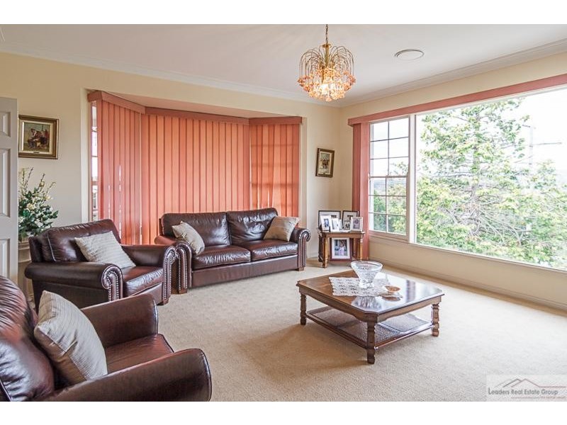 311 Gallaghers Road, Glen Waverley VIC 3150