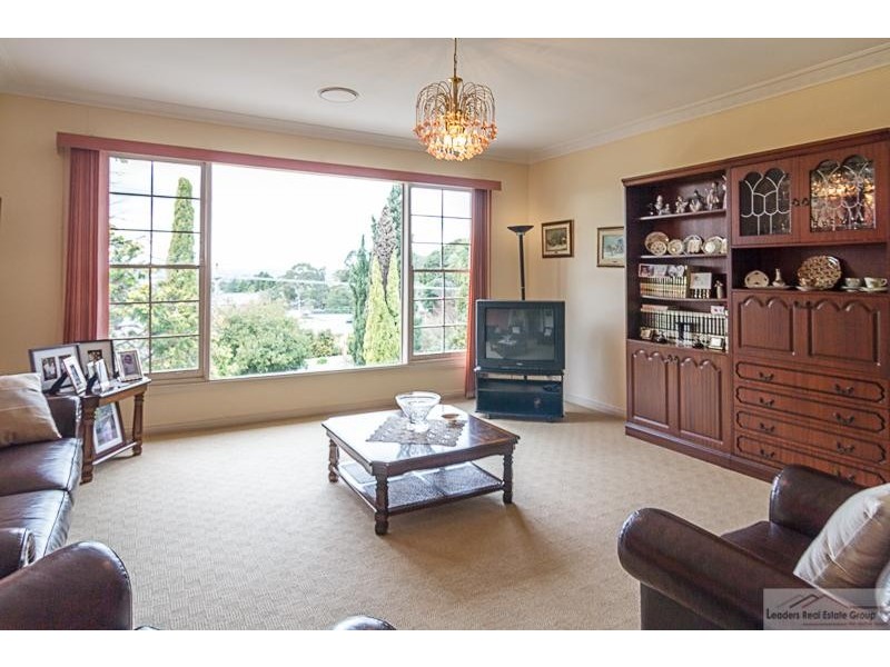 311 Gallaghers Road, Glen Waverley VIC 3150