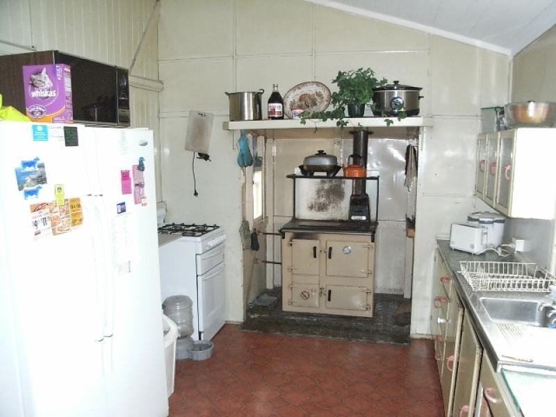 12 Creek  Street OAKEY 4401, Oakey QLD 4401