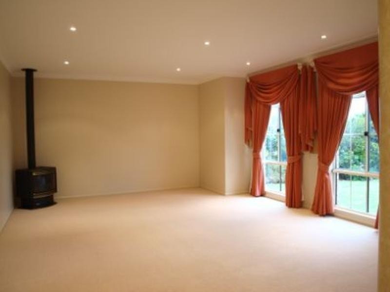10 Parsley Drive MIDDLE RIDGE 4350, Middle Ridge QLD 4350
