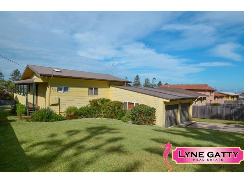 9 Monash Avenue, Tuross Head NSW 2537