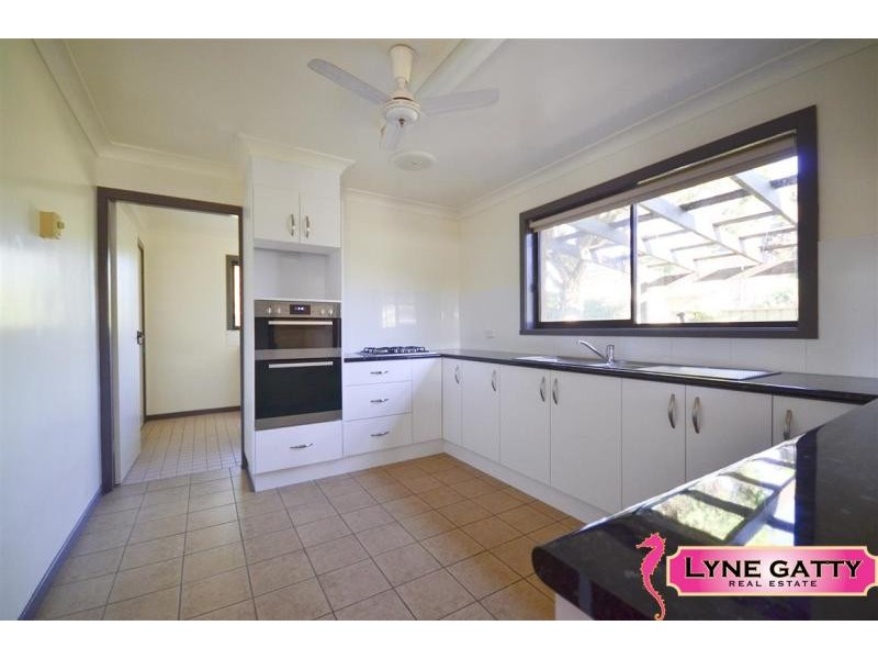 27 Anderson Avenue, Tuross Head NSW 2537