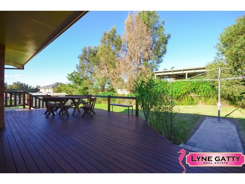 27 Anderson Avenue, Tuross Head NSW 2537